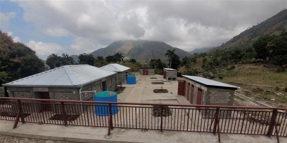 Abri communautarie Ladjè Haiti - Community shelter Ladjè Haiti